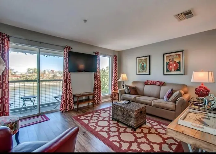 Downtown Nashville Riverfront Unit 820