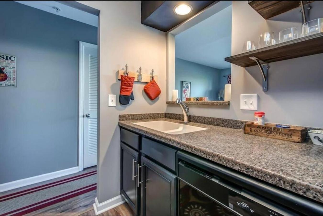 Downtown Riverfront Unit 820 Apartment Nashville