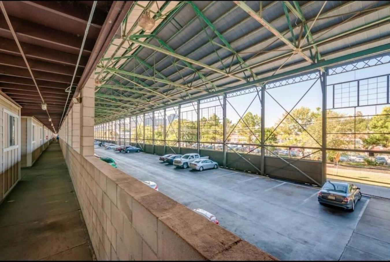 Downtown Riverfront Unit 820 Apartment